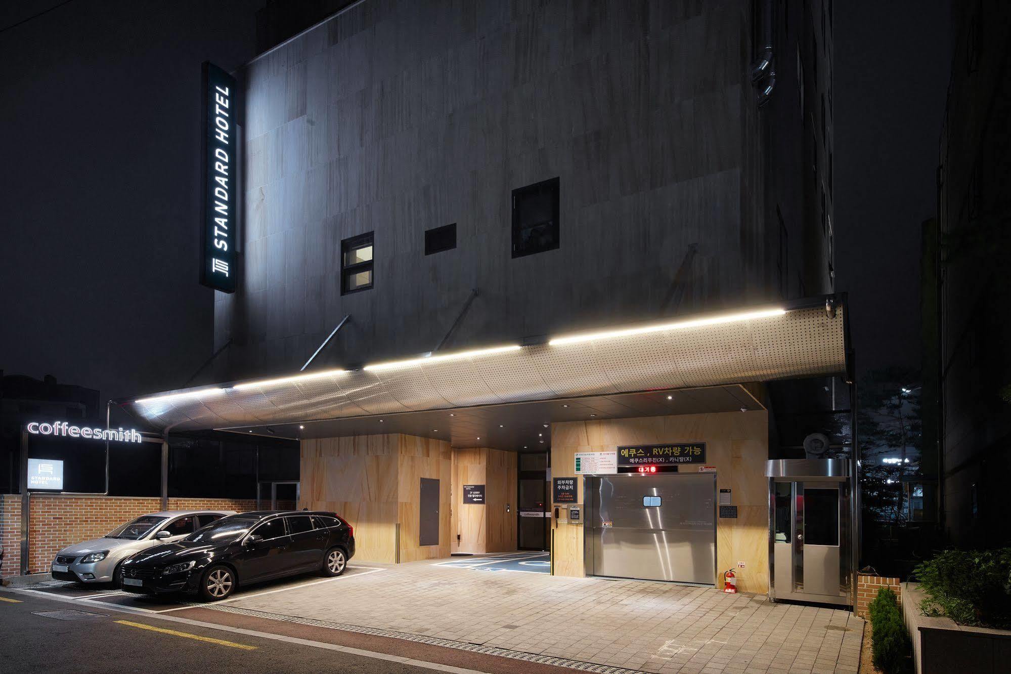 Standard Hotel Seoul Exterior photo