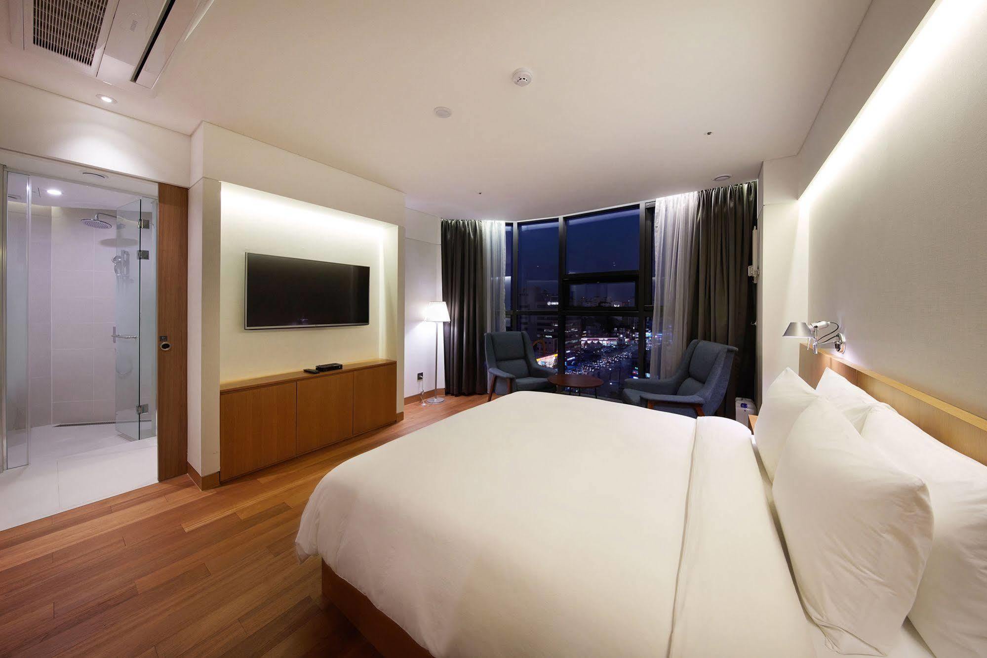 Standard Hotel Seoul Exterior photo
