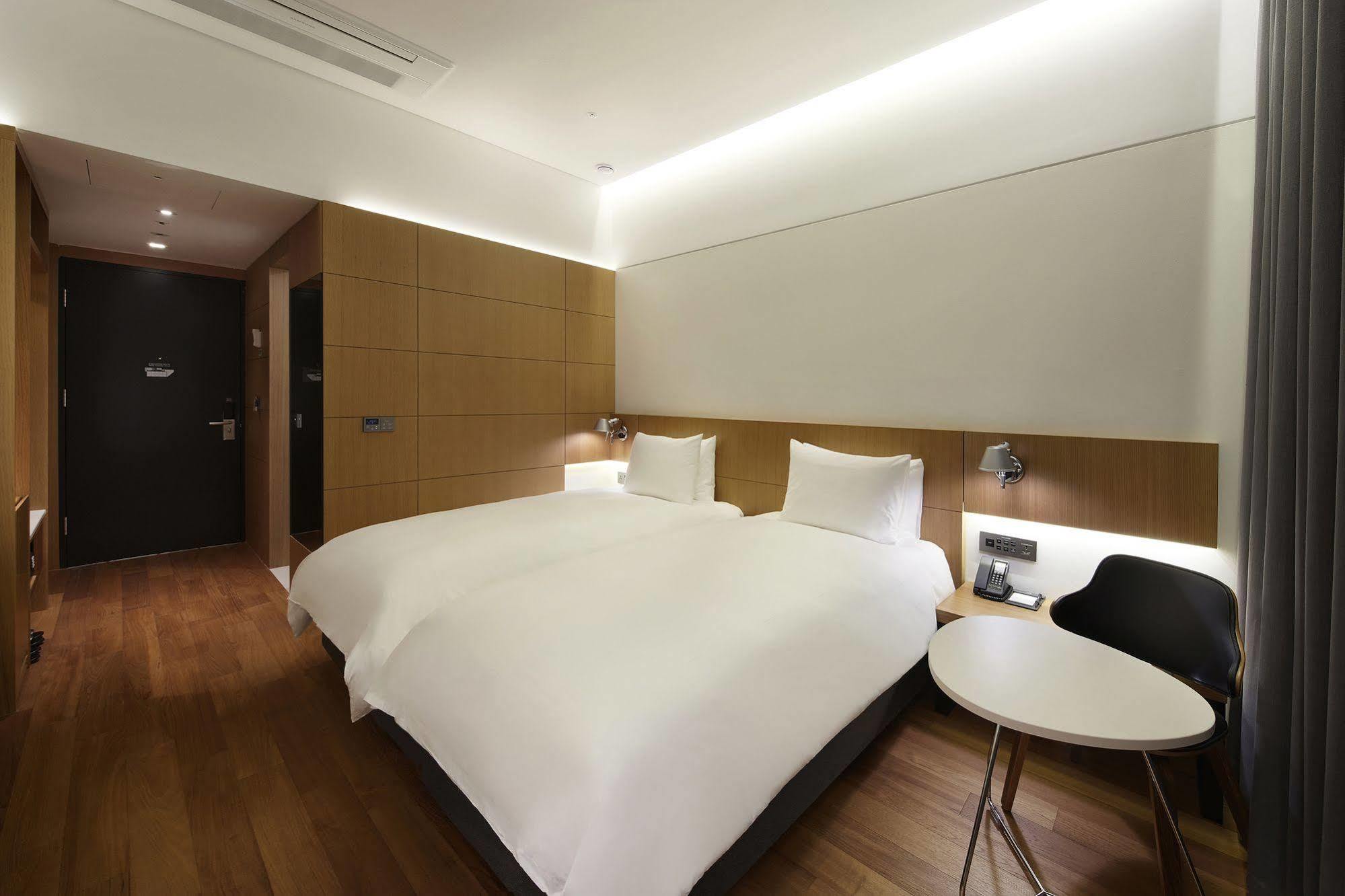 Standard Hotel Seoul Exterior photo