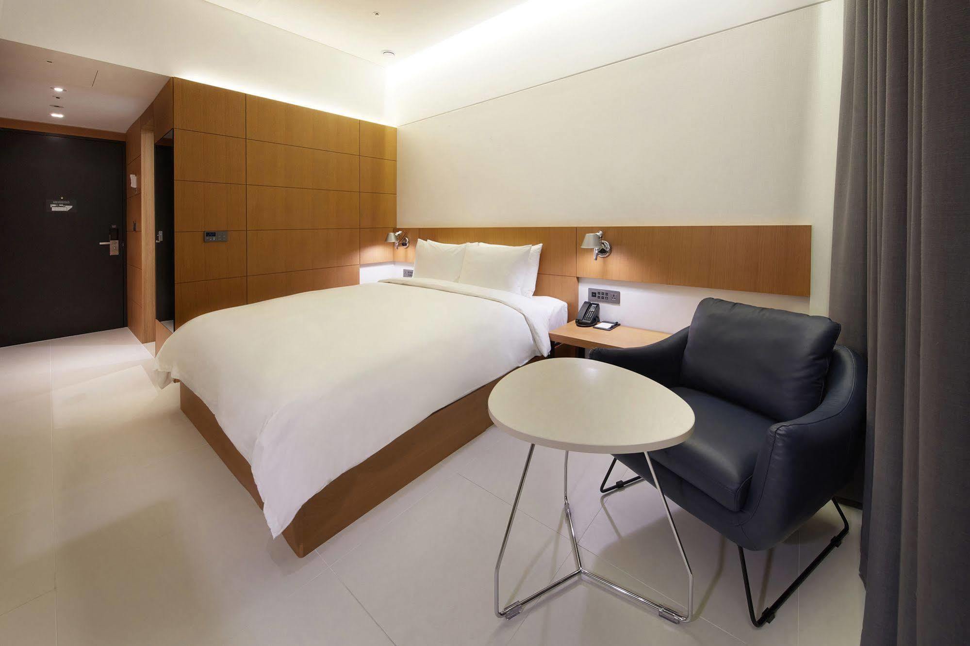 Standard Hotel Seoul Exterior photo
