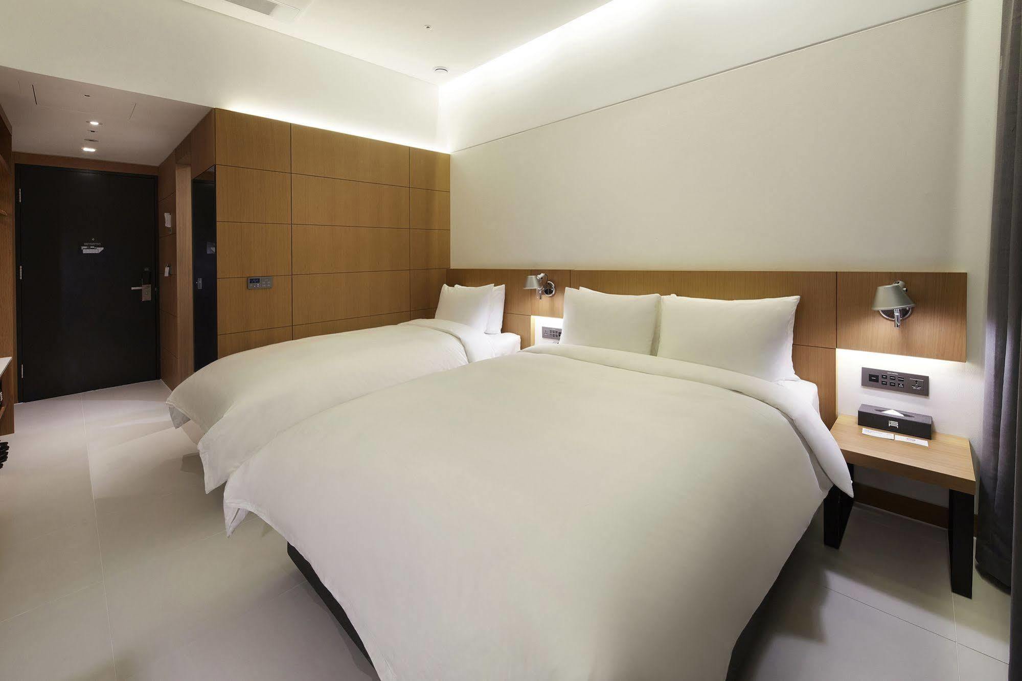Standard Hotel Seoul Exterior photo